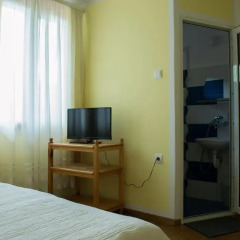 Отель Bobi Guest House 2* Стандартный номер с двуспальной кроватью фото 4