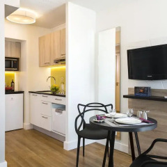 Отель Citadines Tour Eiffel Paris 4* Студия с различными типами кроватей фото 4
