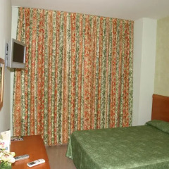 Hotel Fonda Neus Номер категории Эконом с различными типами кроватей фото 3
