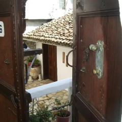 Отель Guesthouse Berat Берат