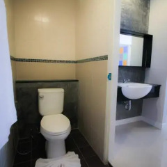 Отель Vipa House Phuket 3* Улучшенные апартаменты с различными типами кроватей фото 14