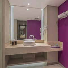 Отель Wyndham Garden Kuta Beach, Bali 4* Номер Делюкс с различными типами кроватей фото 3