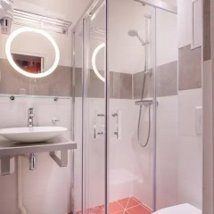 Отель Hôtel Jenner 3* Улучшенный номер с различными типами кроватей фото 4