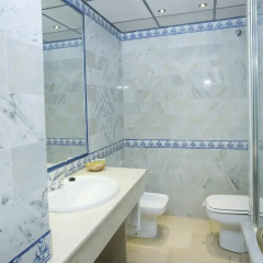 Отель MS Aguamarina Suites ванная фото 2