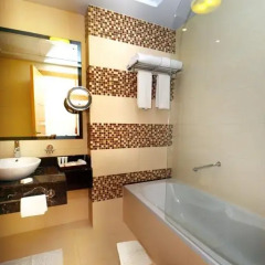Copthorne Hotel Sharjah 4* Улучшенный номер с различными типами кроватей фото 4