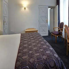 Royal Hotel Paris Champs Elysées 4* Улучшенный номер с различными типами кроватей фото 4