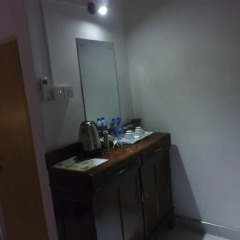 Отель Taprobane Home Stay - Negombo удобства в номере