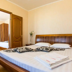 Гостиница Kamchatka Guest House Стандартный семейный номер с разными типами кроватей фото 2