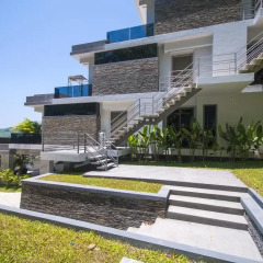 Отель Villas Overlooking Layan