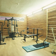Отель Fenals Garden фитнесс-зал