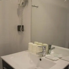 Отель Ratchadamnoen Residence 3* Номер Делюкс фото 19