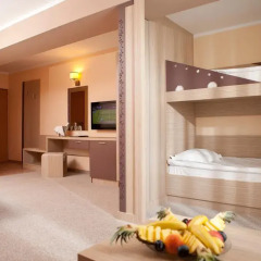 DIT Evrika Beach Club Hotel - All Inclusive 3* Стандартный семейный номер с двуспальной кроватью фото 5