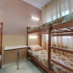 Хостел Стиляги Кровать в общем номере с двухъярусной кроватью фото 3