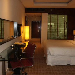 Отель Four Points by Sheraton Bur Dubai ОАЭ, Дубай - 1 отзыв об отеле, цены и фото номеров - забронировать отель Four Points by Sheraton Bur Dubai онлайн комната для гостей фото 5