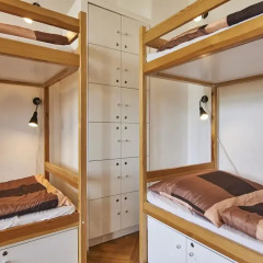 Hostel One Basilica Budapest сейф в номере