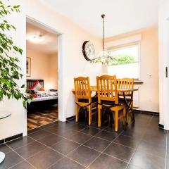 Апартаменты Design Apartment in Köln mit Terrasse Кёльн комната для гостей фото 2