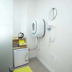 Отель 24 Guesthouse Dongdaemun 2* Стандартный семейный номер с двуспальной кроватью фото 9