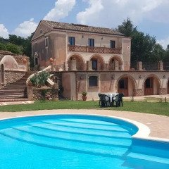 Отель Agriturismo Fonte di Maroglio Кастровиллари бассейн фото 2