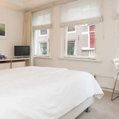Отель Bed and Breakfast Jordaan Corner Нидерланды, Амстердам - отзывы, цены и фото номеров - забронировать отель Bed and Breakfast Jordaan Corner онлайн комната для гостей фото 2