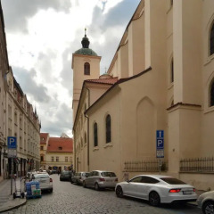 Отель St. James the Greater парковка