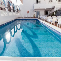 Отель Apartamentos Lux Mar Испания, Ивиса - отзывы, цены и фото номеров - забронировать отель Apartamentos Lux Mar онлайн бассейн фото 2