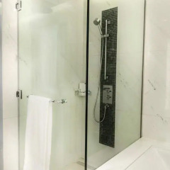 Отель Towers Rotana - Dubai Классический номер с различными типами кроватей фото 10
