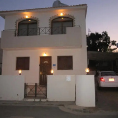 Отель Paradiso Villa парковка