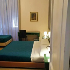 Hotel Suisse Genova 2* Стандартный номер с двуспальной кроватью (общая ванная комната) фото 7