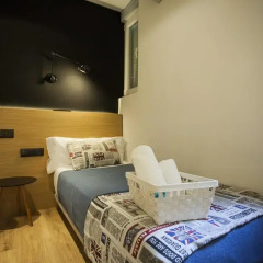 Отель Hostal CC Malasaña Стандартный номер с различными типами кроватей фото 8