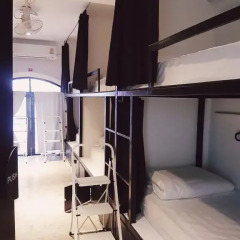 Seek Sleep Hostel Бангкок комната для гостей фото 5