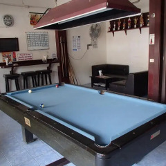 Отель Tams Guesthouse Кровать в общем номере
