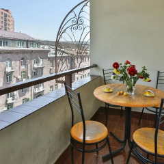 Отель One Way Hostel & Tours Армения, Ереван - отзывы, цены и фото номеров - забронировать отель One Way Hostel & Tours онлайн балкон