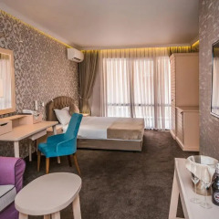 Отель 8 1/2 Art Guest House 3* Люкс с различными типами кроватей фото 7