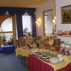 Отель Pension Villa Claudia Augusta Горнолыжный курорт Ортлер питание