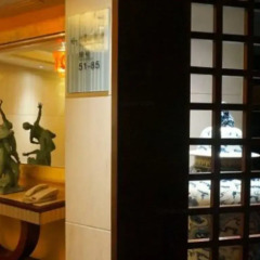 CP Peninsula Hotel фитнесс-зал