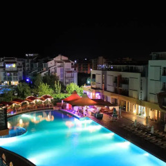 Отель Elit 3 Holiday Apartments Болгария, Солнечный берег - отзывы, цены и фото номеров - забронировать отель Elit 3 Holiday Apartments онлайн бассейн
