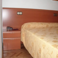 Отель Hostal Jerez Стандартный номер с различными типами кроватей фото 6