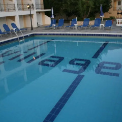 Апартаменты Village Inn Studios & Family Apartments бассейн фото 2
