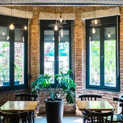 Отель Destil Hostel Албания, Тирана - отзывы, цены и фото номеров - забронировать отель Destil Hostel онлайн питание фото 3