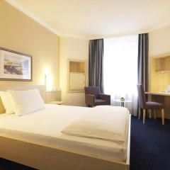 Отель IntercityHotel Nürnberg 3* Номер Бизнес с двуспальной кроватью фото 2
