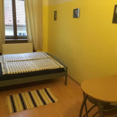 Hostel EMMA Стандартный номер с двуспальной кроватью (общая ванная комната) фото 9