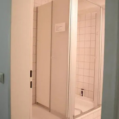 Отель Wira Hostel Германия, Гамбург - отзывы, цены и фото номеров - забронировать отель Wira Hostel онлайн ванная фото 2