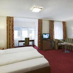 Hotel Goldener Löwe 3* Улучшенный номер с различными типами кроватей