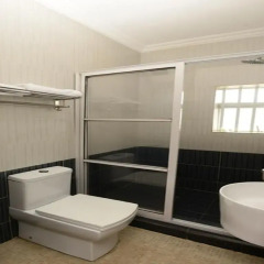Отель Prenox Hotels And Suites ванная