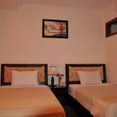 Dong Kinh A Hotel 3* Улучшенный номер с различными типами кроватей фото 3
