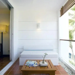 Отель X2 Vibe Phuket Patong 4* Стандартный номер двуспальная кровать фото 7