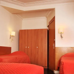 Отель Hôtel Marignan Стандартный номер с различными типами кроватей (общая ванная комната) фото 3
