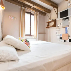 Апартаменты AinB Gothic-Jaume I Apartments Апартаменты с различными типами кроватей фото 3