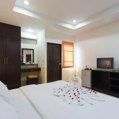 Отель Bangtao Kanita House 2* Улучшенный номер с двуспальной кроватью фото 8