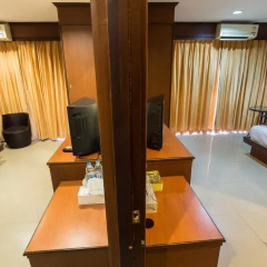 Sharaya Patong Hotel 3* Стандартный семейный номер с двуспальной кроватью фото 2